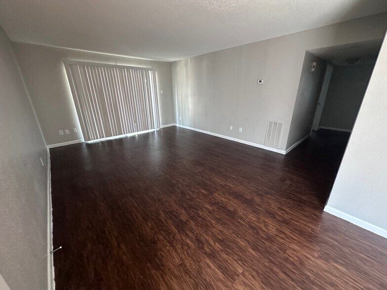 Bordeaux Apartments 523 Airline Rd Corpus Christi TX 78412