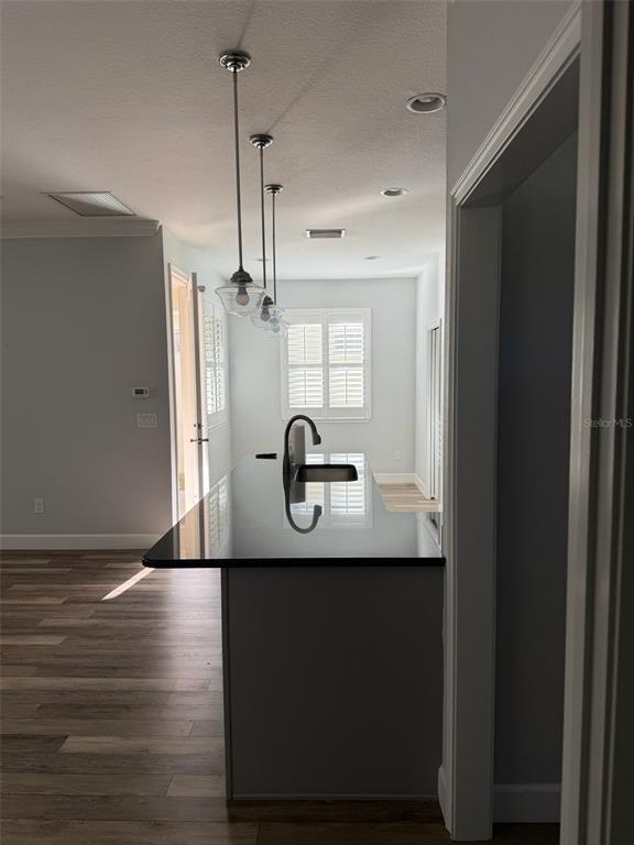 Building Photo - 2503 NE 33rd Ct