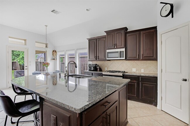 Building Photo - 13015 Barkley Bend Ln