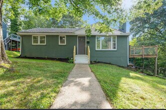 Building Photo - 3 bed 1 bath home in Sandusky area.