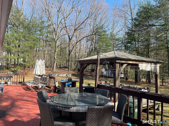 Building Photo - 121 S Main St