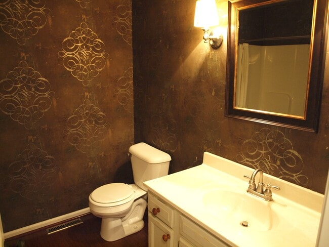 Building Photo - 834 34th St NW