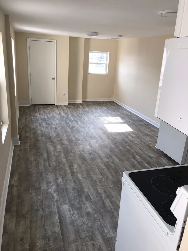 Building Photo - 639 N 12th St