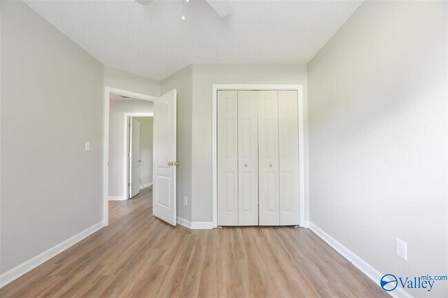 Building Photo - 136 Populus Dr