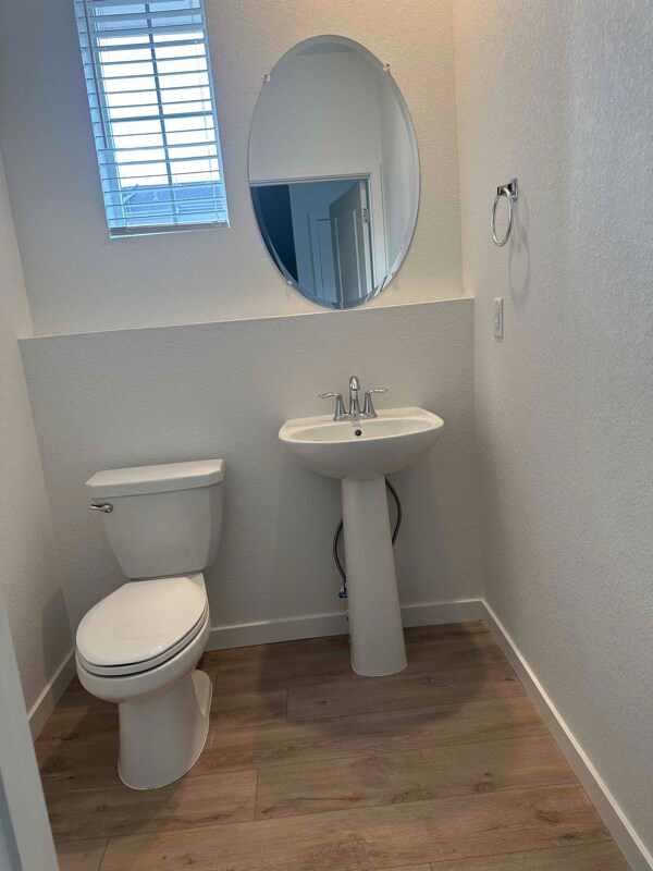 Building Photo - 5392 Euclid Dr