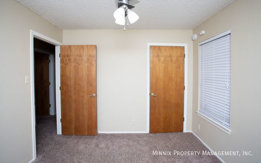 Building Photo - 4701 Country Club Dr