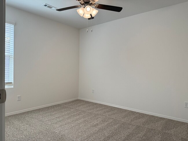 Building Photo - 245 Bighorn Trl