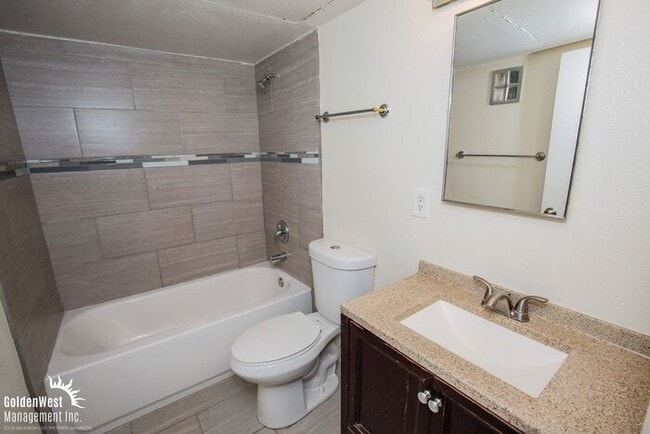 Building Photo - Cozy 1Bdm 1Ba Apartment with Pool Access in Central Las Vegas