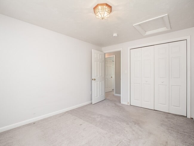 Building Photo - 90 A Loxwood St