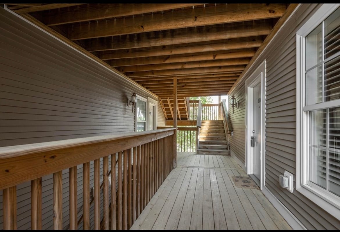 Building Photo - 857 Malabu Dr