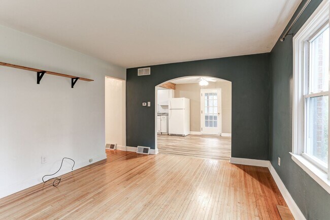 Building Photo - 2820 Cumberland Blvd