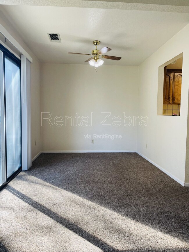 Building Photo - 3068 Colony Park Dr