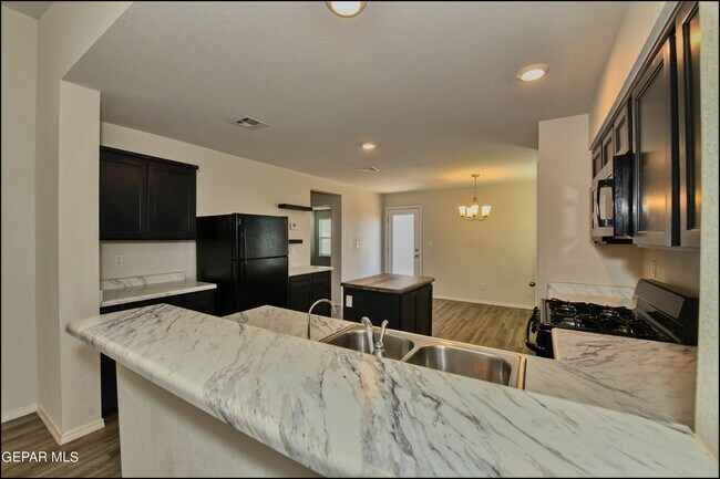 Building Photo - 952 Orangetip Dr