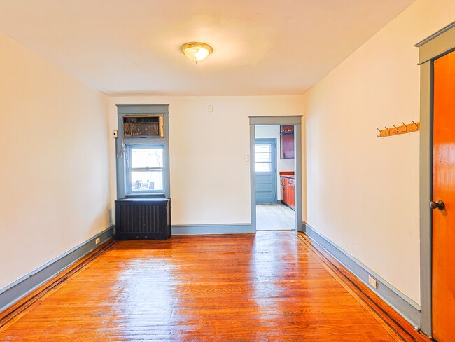 Building Photo - 3359 Tyson Ave
