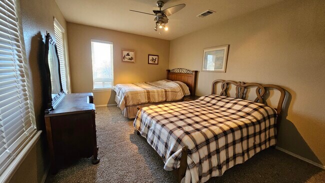 Building Photo - 8565 Lorene St