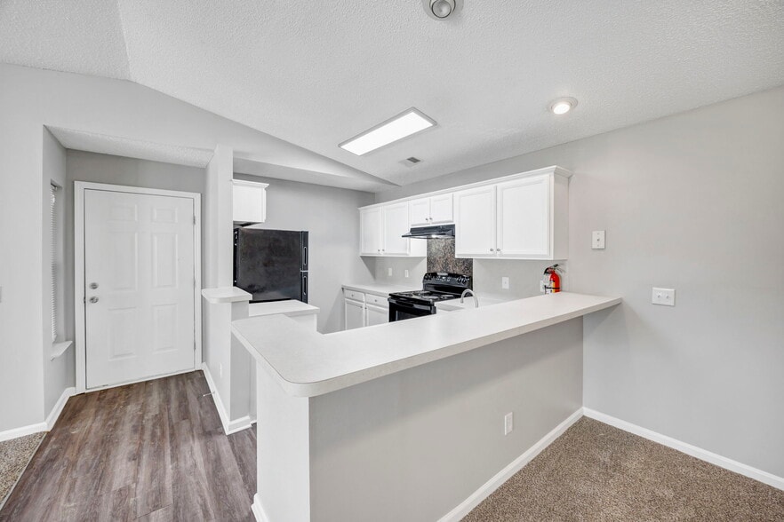 Building Photo - Basswood Apartments