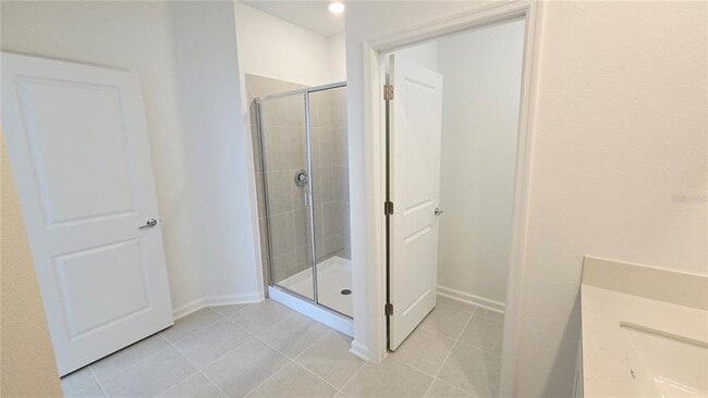 Building Photo - 724 Squire Ave