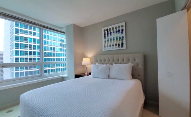 Building Photo - 245 E Ohio St