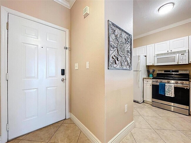 Building Photo - 2731 Via Capri