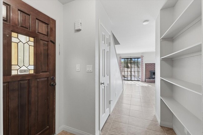 Building Photo - 3283 Dawnflower St