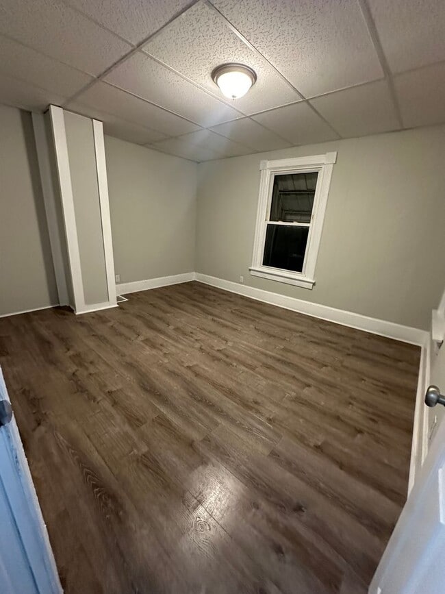 Building Photo - 3 BEDROOM 1 BATH NEWLY REMODELED in HAMILTON