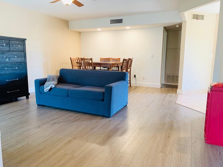 Building Photo - 13035 N 34th St