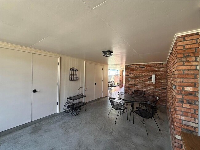 Building Photo - 4840 Rye St