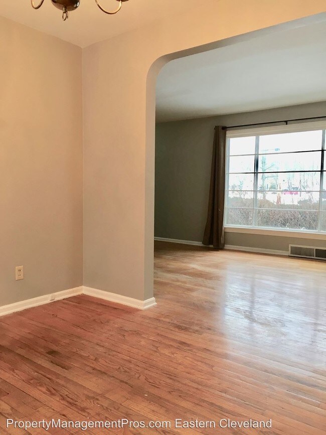 Building Photo - 4 br, 1.5 bath House - 5295 Edenhurst Rd.