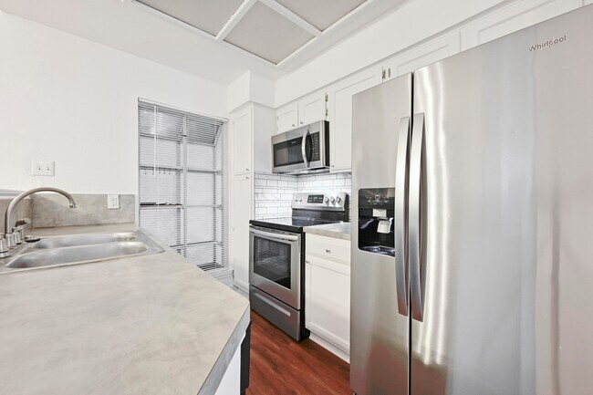 Building Photo - 3111 Tom Green St