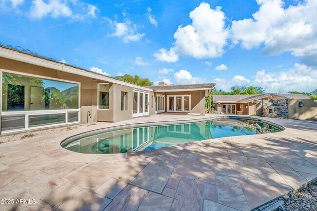 Building Photo - 4531 E Quartz Mountain Rd