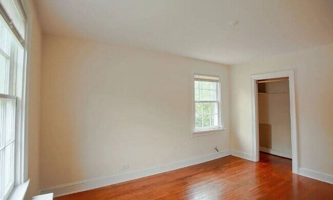 Building Photo - 506 14th St NW