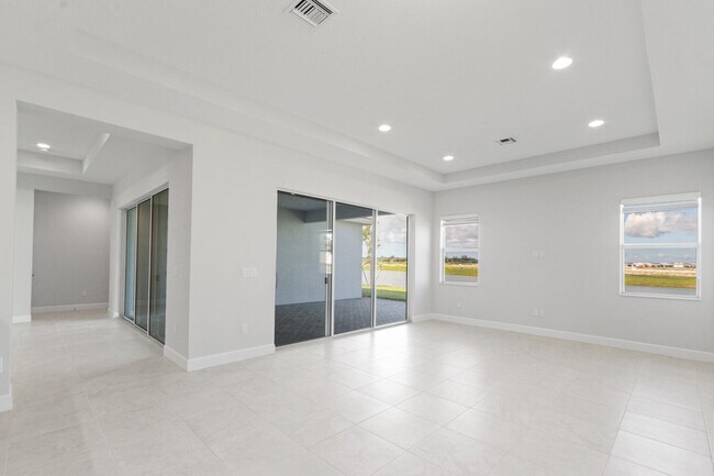 Building Photo - 5579 Liberty Ln