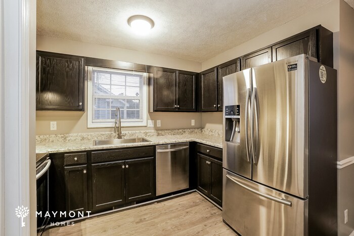 Building Photo - 451 Cranklen Cir