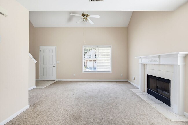 Building Photo - 181 Stoneforest Dr