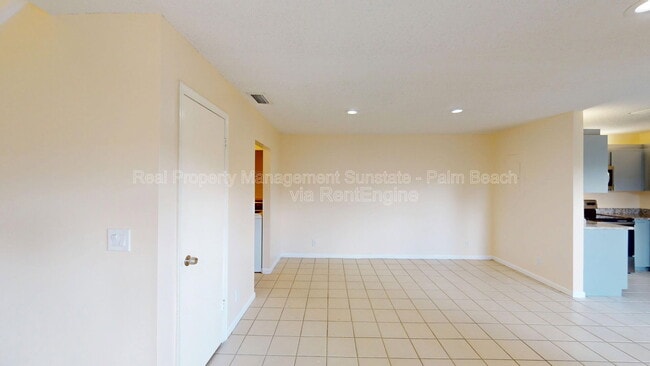 Building Photo - 1921 N Congress Ave