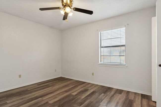 Building Photo - Charming 2BR Condo in Waco