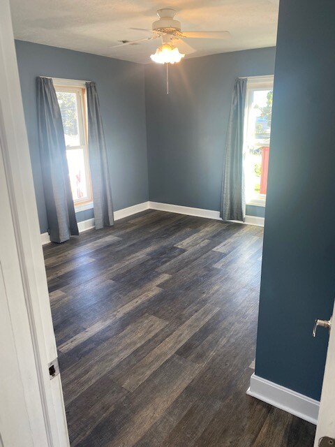 Building Photo - 6 E Ross St