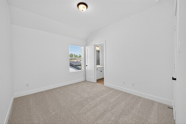 Building Photo - 13085 Brookwood Bnd Ln