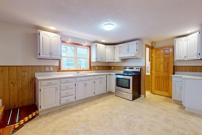 Building Photo - 58 Teel St