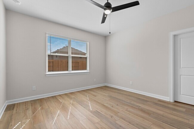 Building Photo - 1126 Campside Dr