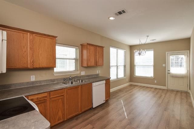 Building Photo - 9810 Walnut Hill Dr