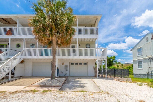 Building Photo - 6209 Don Carlos Dr