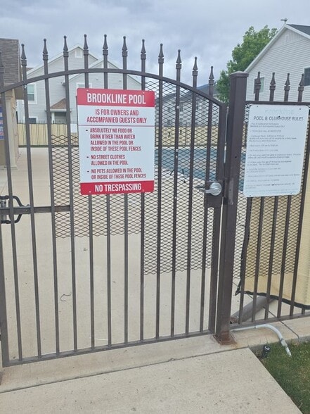 Building Photo - 488 S 2550 W