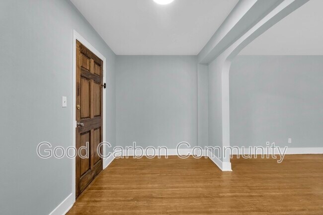 Building Photo - 19 Benwood Ave