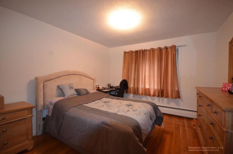 Building Photo - 50 Evergreen St