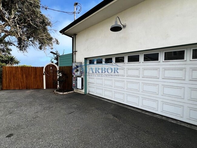 Building Photo - 668 W Paseo Del Mar