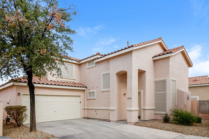 Building Photo - 2446 Cliffwood Dr