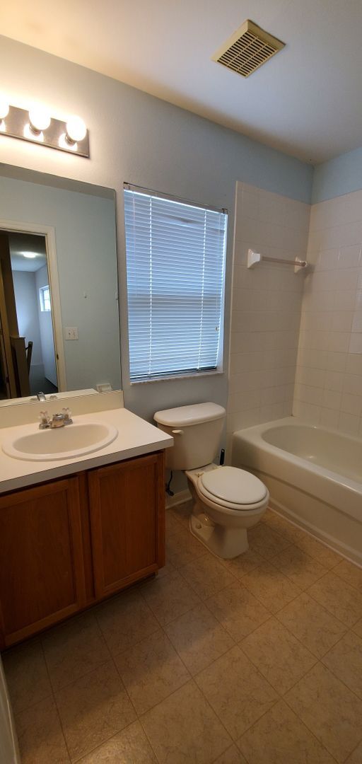 Building Photo - 12938 Fennway Ridge Dr