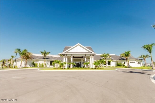 Building Photo - 15862 Sugar Hl Dr