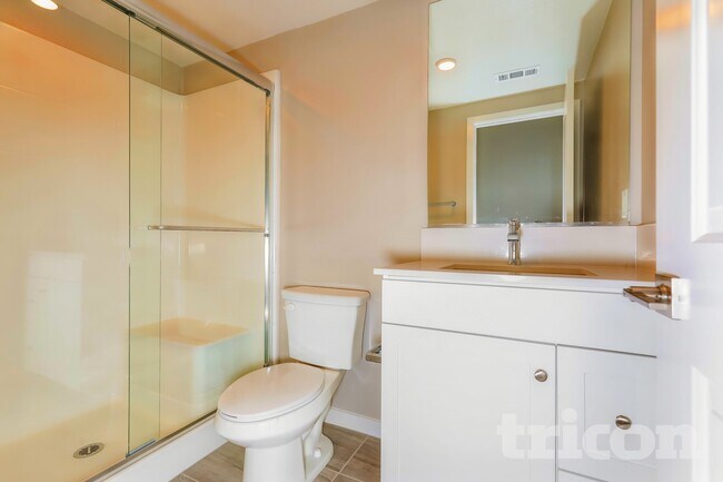 Building Photo - 28178 Dwight Dr